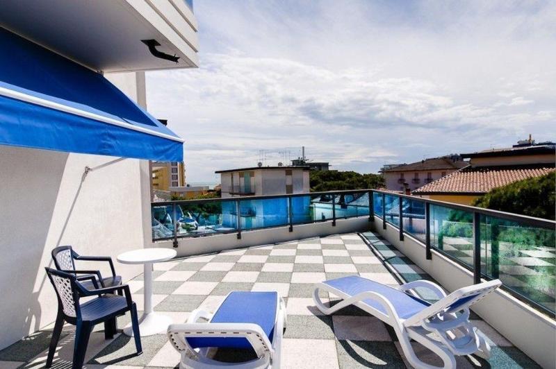 Hotel New 3*