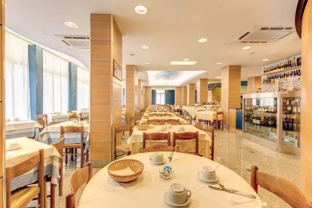 Hotel New 3*