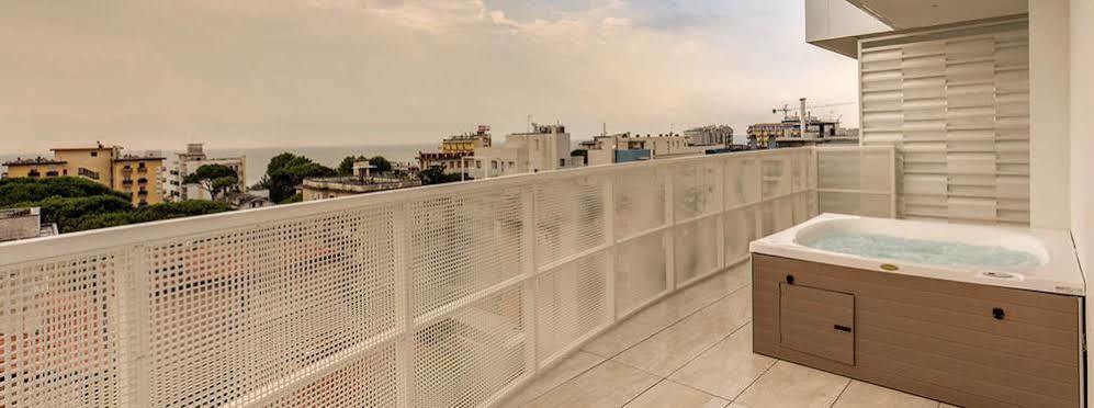 Hotel New 3*