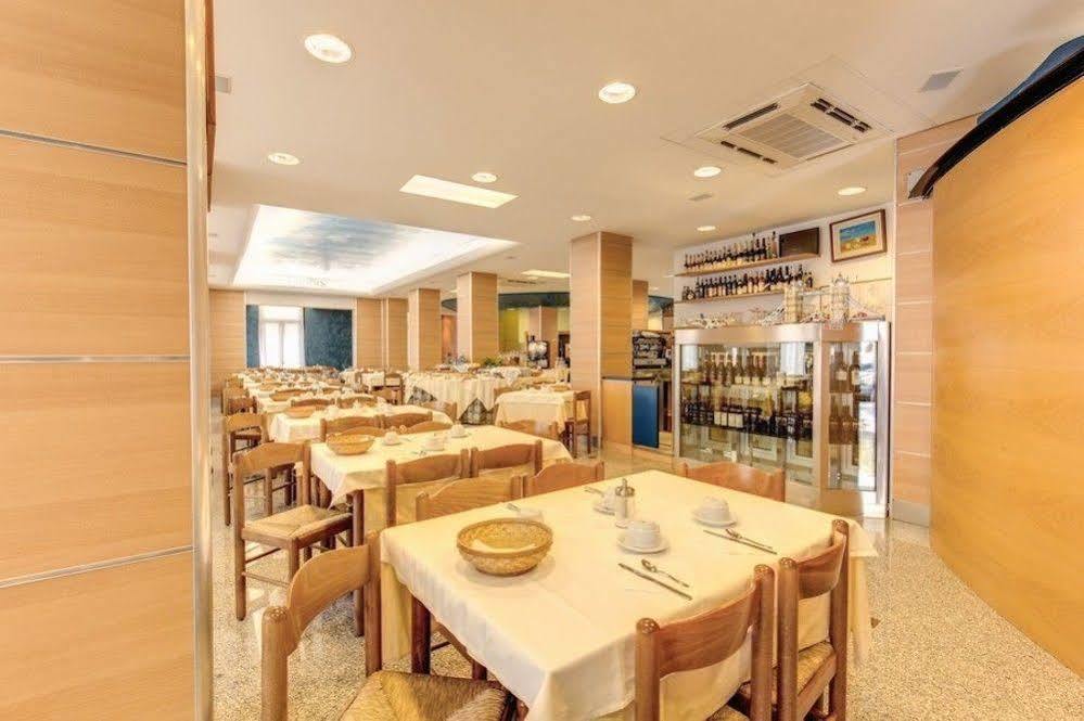 Hotel New 3*